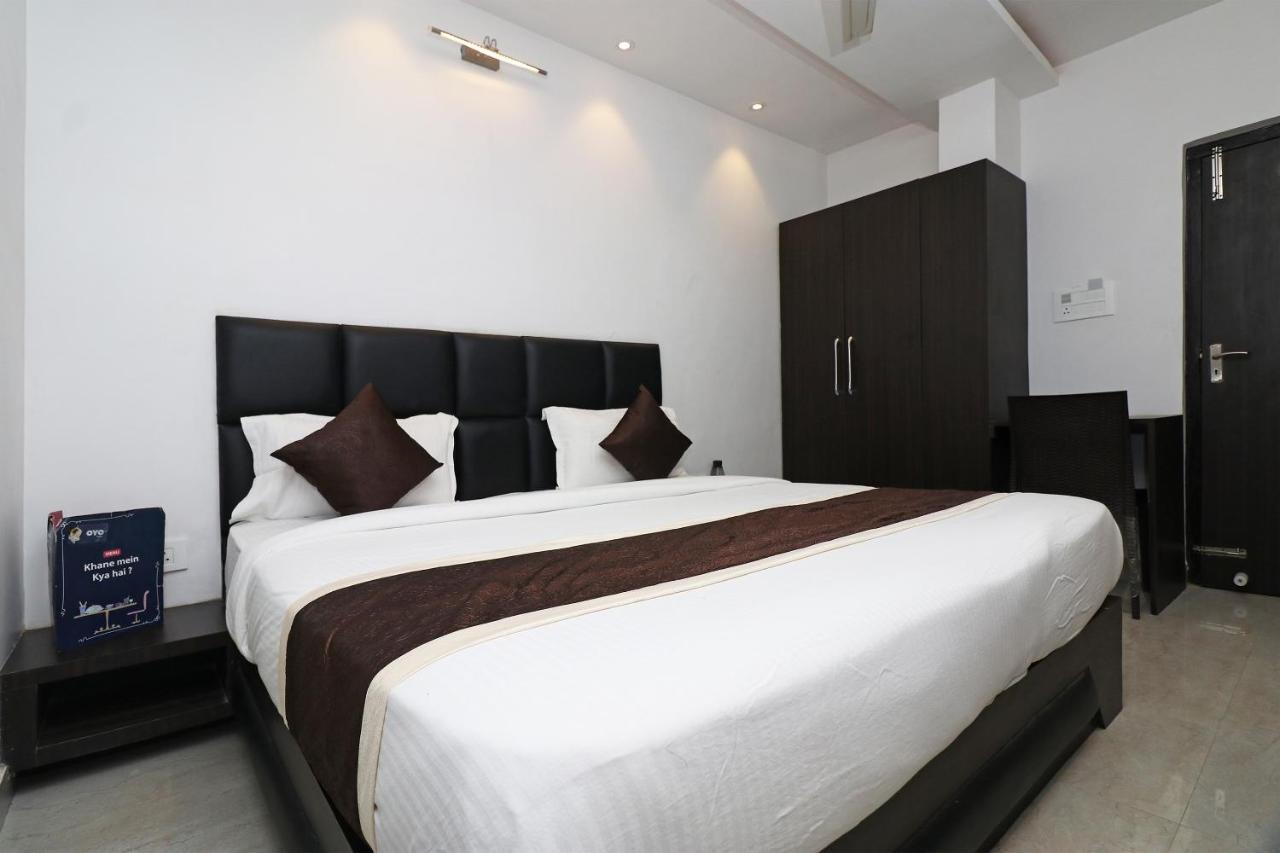 Oyo 23009 Hotel Maxx Lucknow Exterior photo
